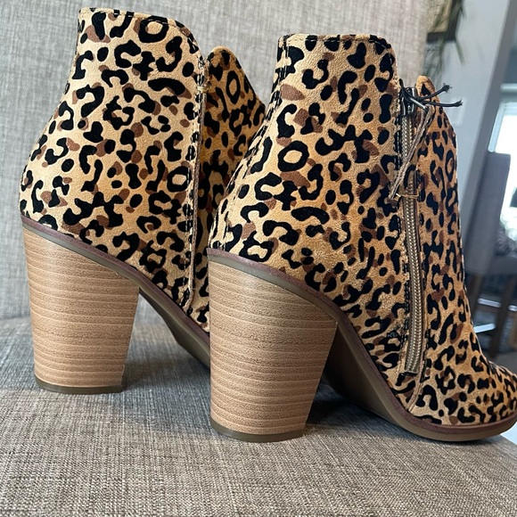 Cheetah booties NWT - Picture 6 of 6